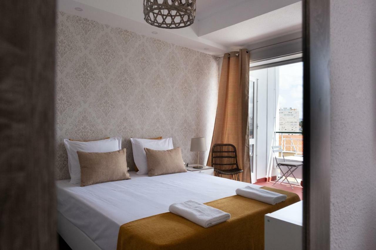4U Lisbon Suites & Guesthouse VII Airport Экстерьер фото