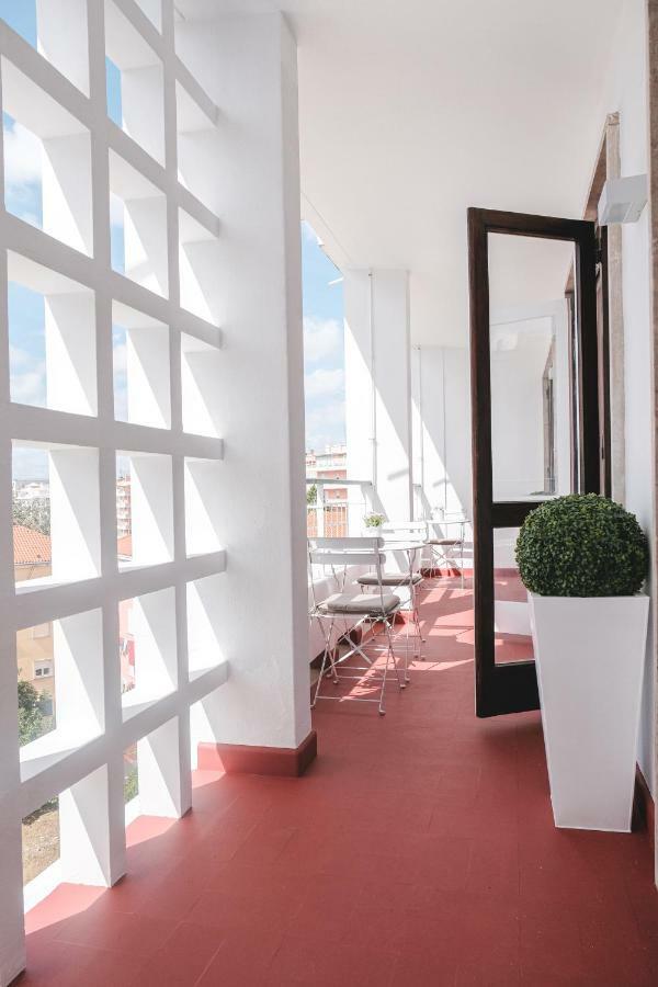 4U Lisbon Suites & Guesthouse VII Airport Экстерьер фото