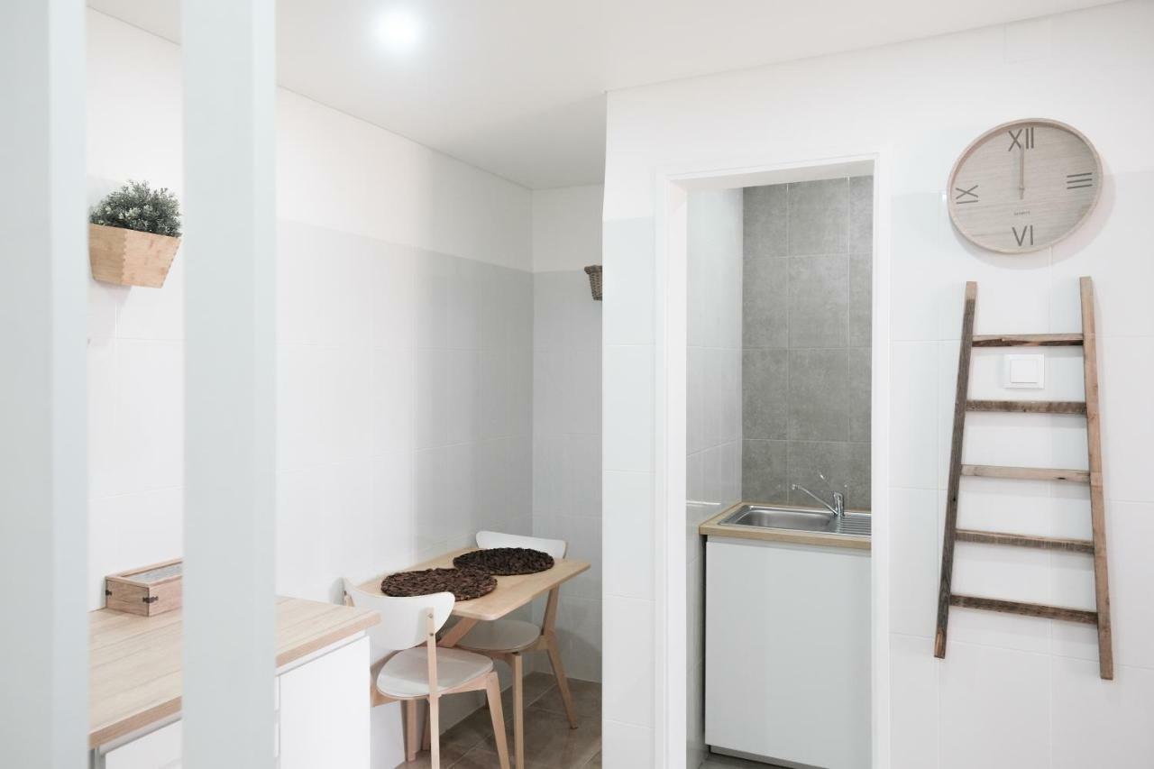 4U Lisbon Suites & Guesthouse VII Airport Экстерьер фото