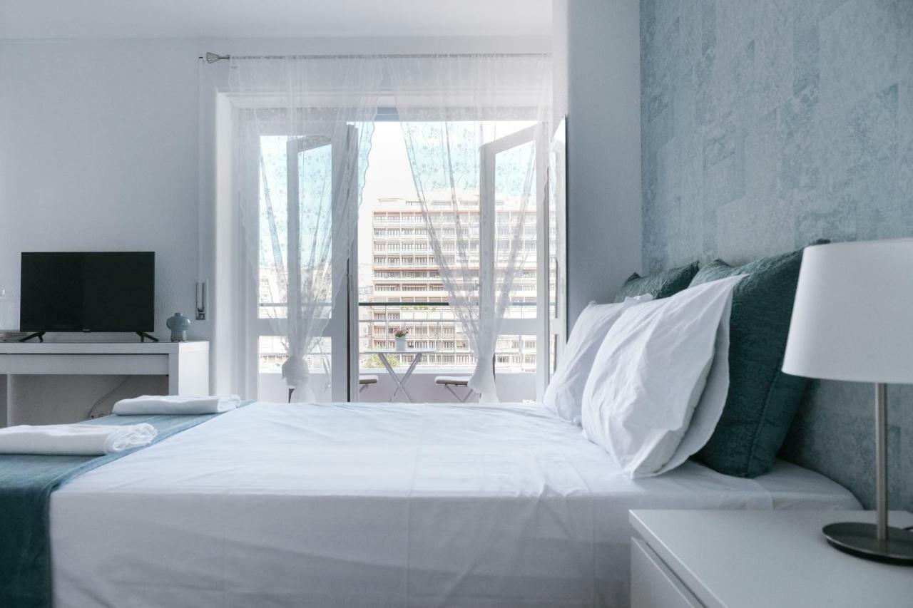 4U Lisbon Suites & Guesthouse VII Airport Экстерьер фото