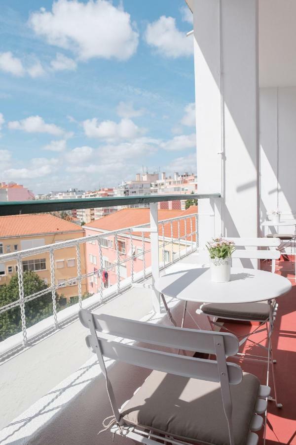 4U Lisbon Suites & Guesthouse VII Airport Экстерьер фото