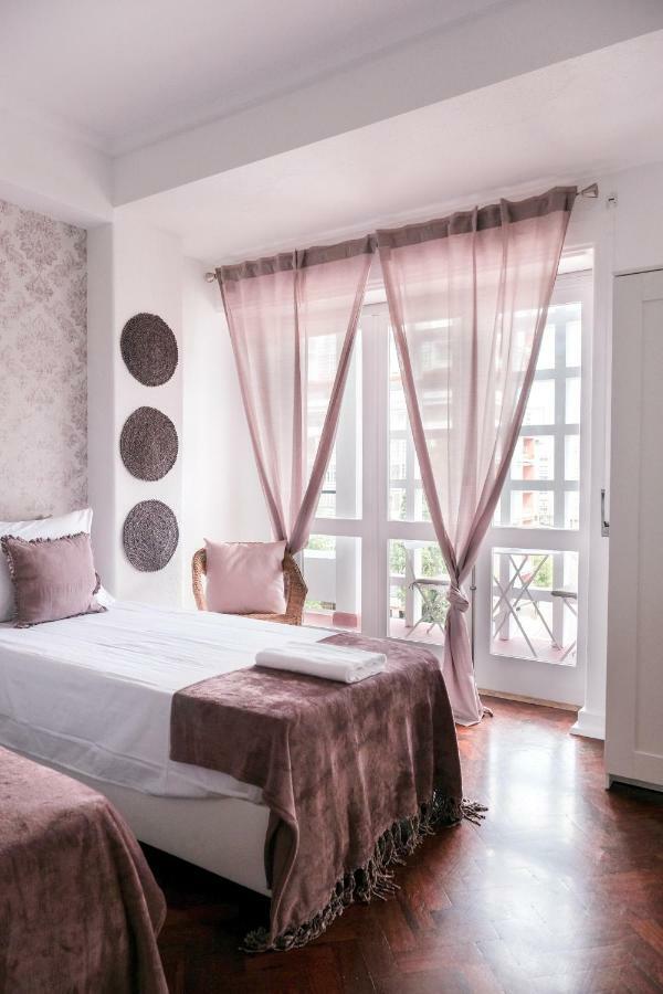 4U Lisbon Suites & Guesthouse VII Airport Экстерьер фото