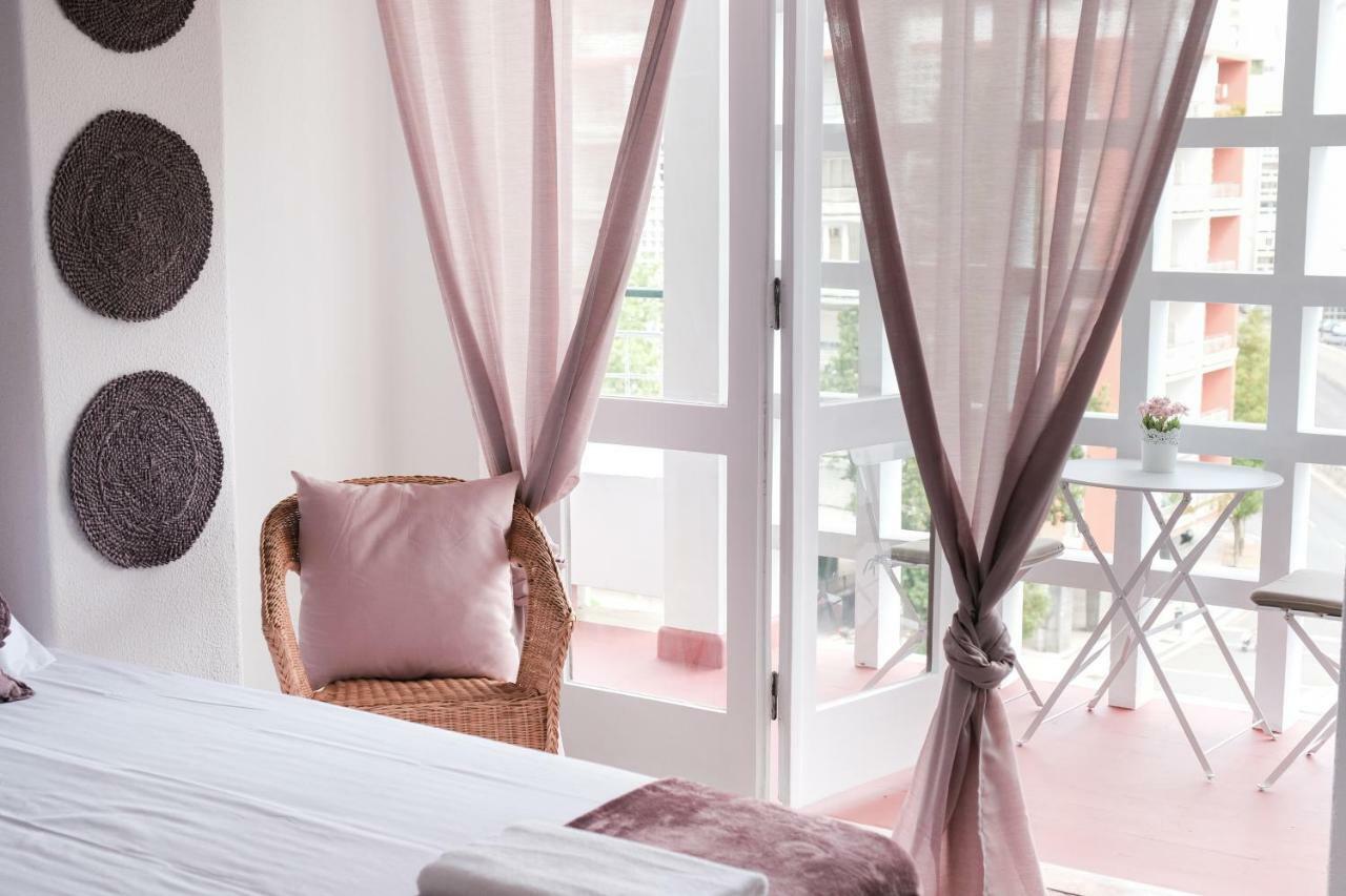4U Lisbon Suites & Guesthouse VII Airport Экстерьер фото